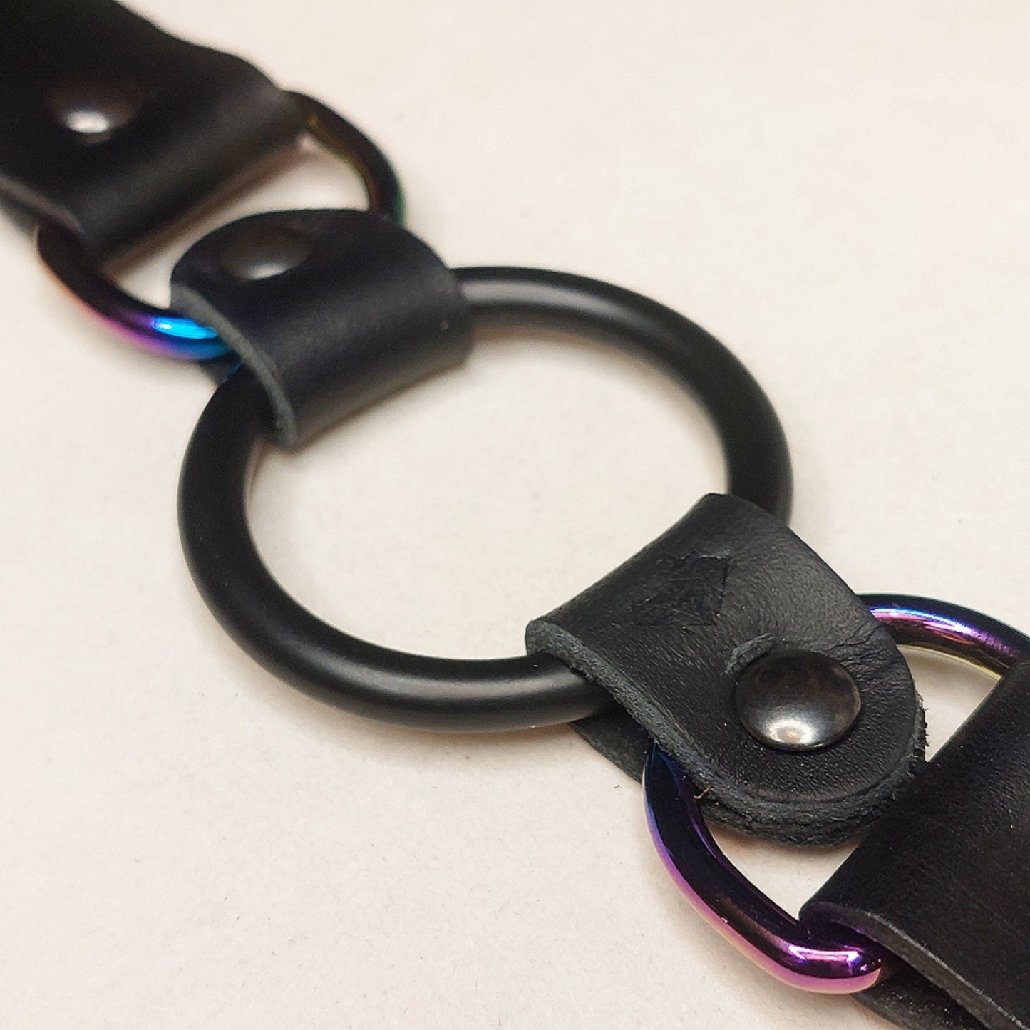 Night Club Black Leather Choker. Black steel O-ring and rainbow finish Drings. Handmade. Unisex.