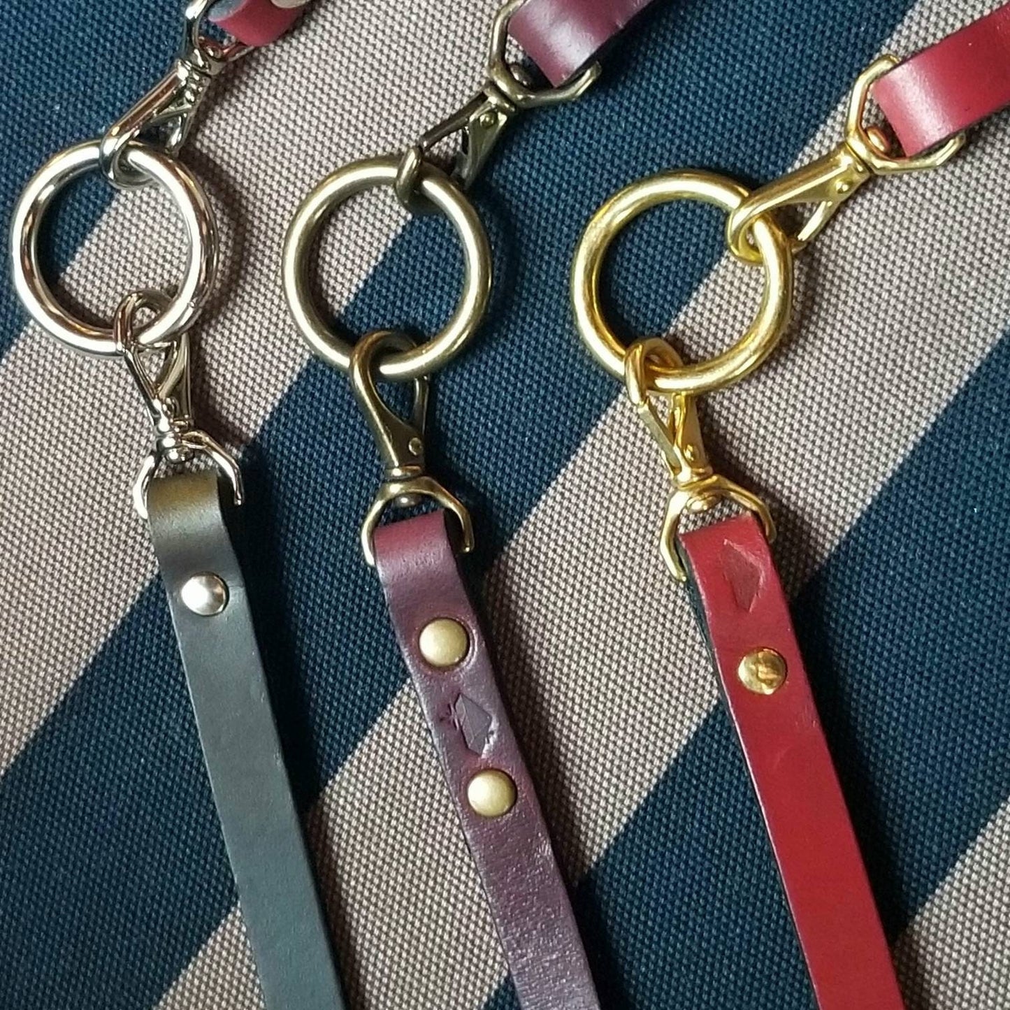 The Cobra, Double O-ring Choker. Handmade, Genuine Leather, Multifinish. Riveted and adjustable buckle closure. Olive leather. Vegetable tanned. Available in multiple colors.