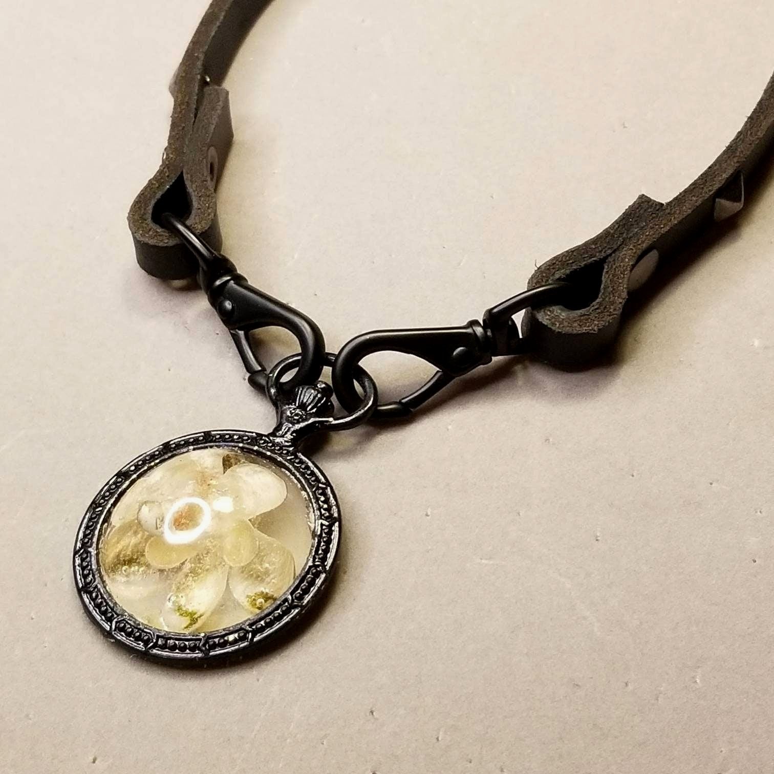 succulent pendant Succulent – Adorned by Midnight
