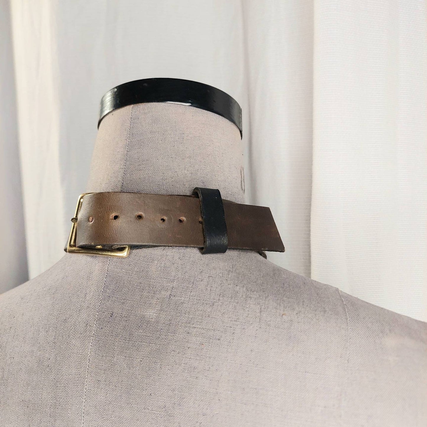 Dr. Jones D-ring Olive Leather Collar