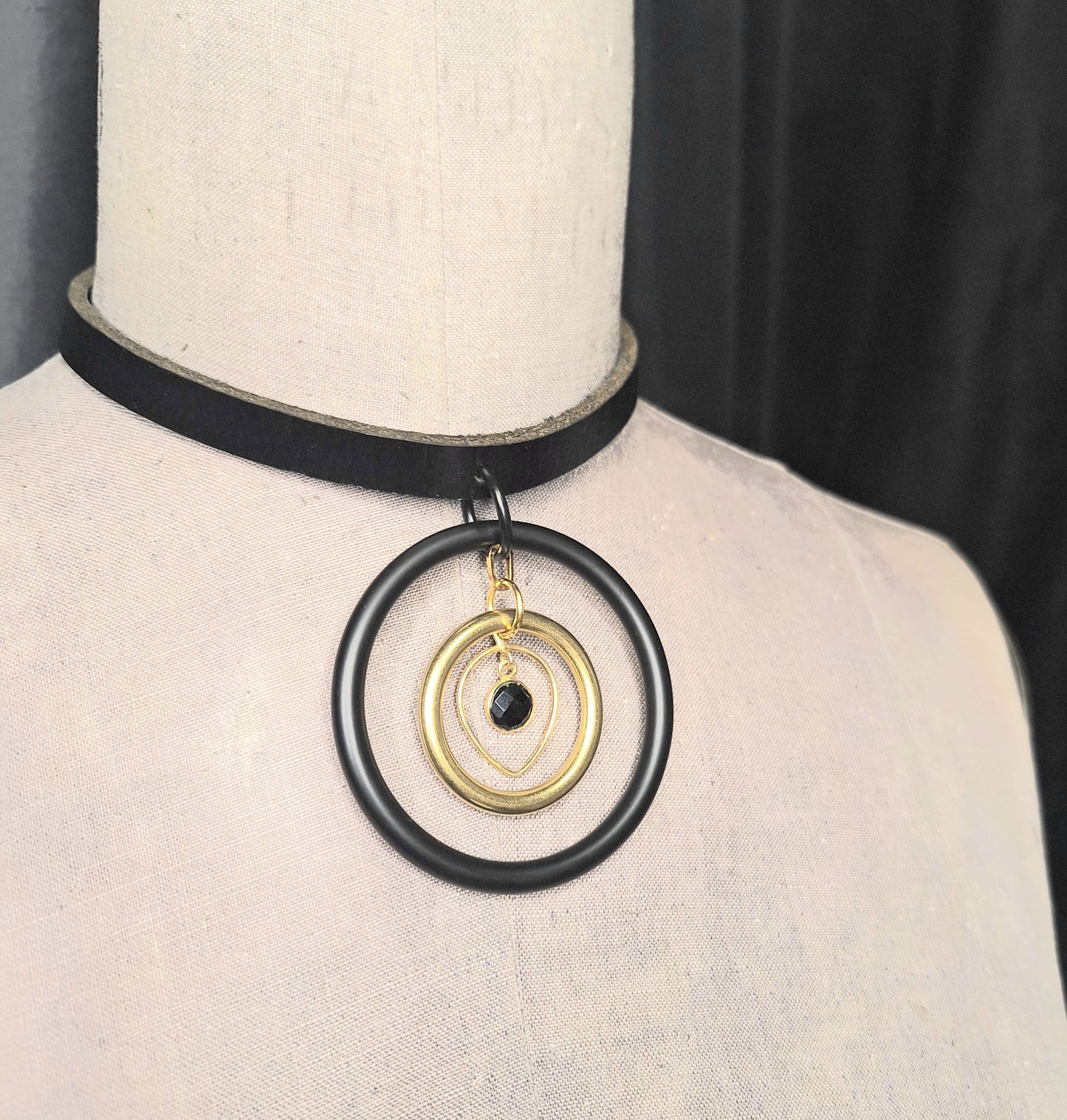 Chic Black Leather & Onyx collar. Gold and Black Orings.