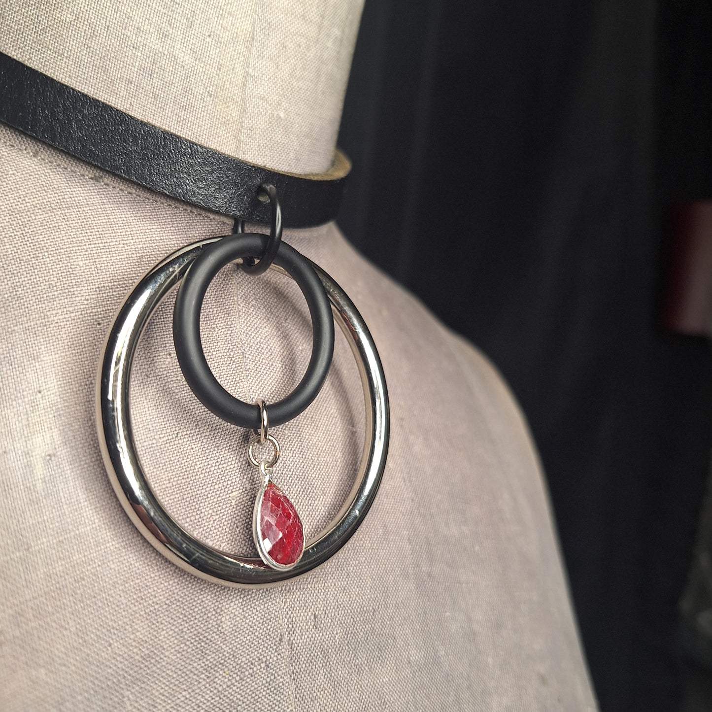 Chic Stone, Steel, & Silver oring collar.