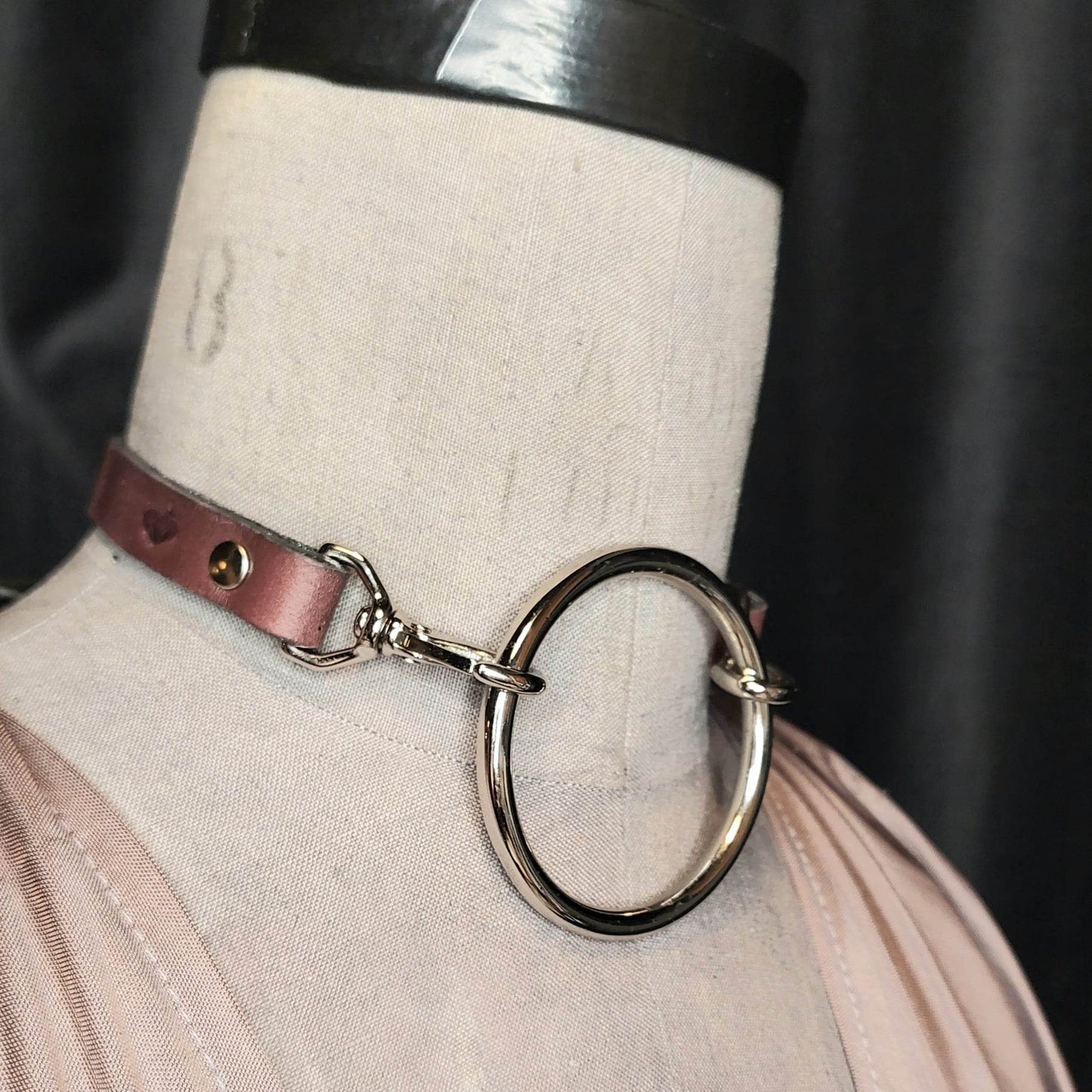 The Nightshade. Handmade Plum Leather Collar with 1" Oring and Swivel Snaps.